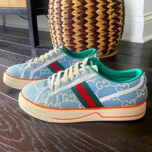 Gucci @disney blue sneakers. Size 38.